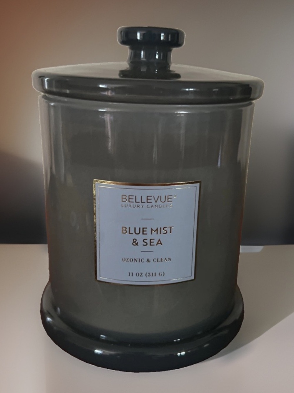 BELLEVUE BLUE MIST AND SEA LUXURY SOY BLEND CANDLE IN COVERED GLASS JAR